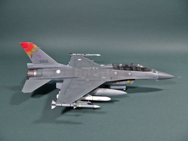 F-16B 005.jpg