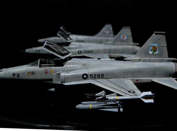 F-20 Hasegawa 1-72 ROCAF -001.jpg