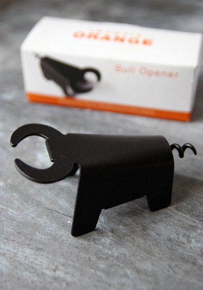 bull-bottle-opener-l