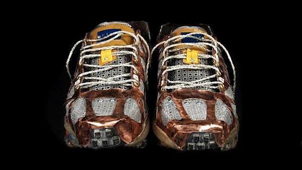 xlarge_nike-air-max-2011-junk-art-2.jpg