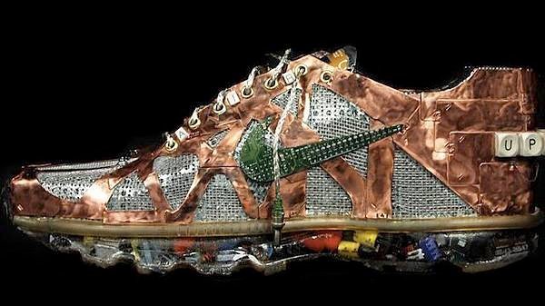 xlarge_air-max-2011-sculpture-011.jpg