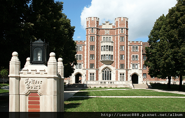 800px-Cary_Quad_and_Spitzer_Court,_Purdue_University.png