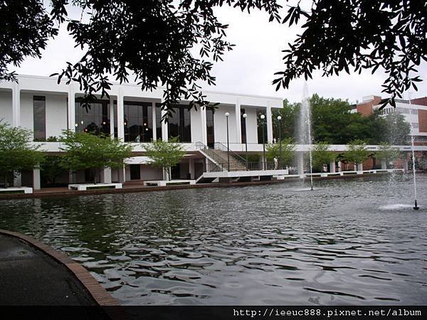 800px-Cooper_Library_rear.jpg