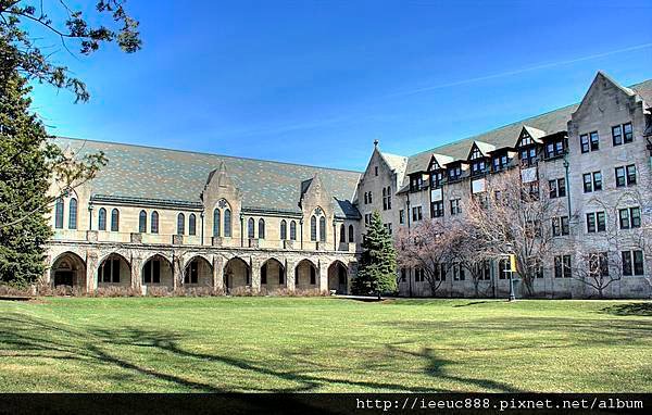 800px-Dominican-Quad-2009-HDR.jpg