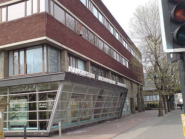 800px-ManchesterMetUni-AllSaintsBldg-20070421