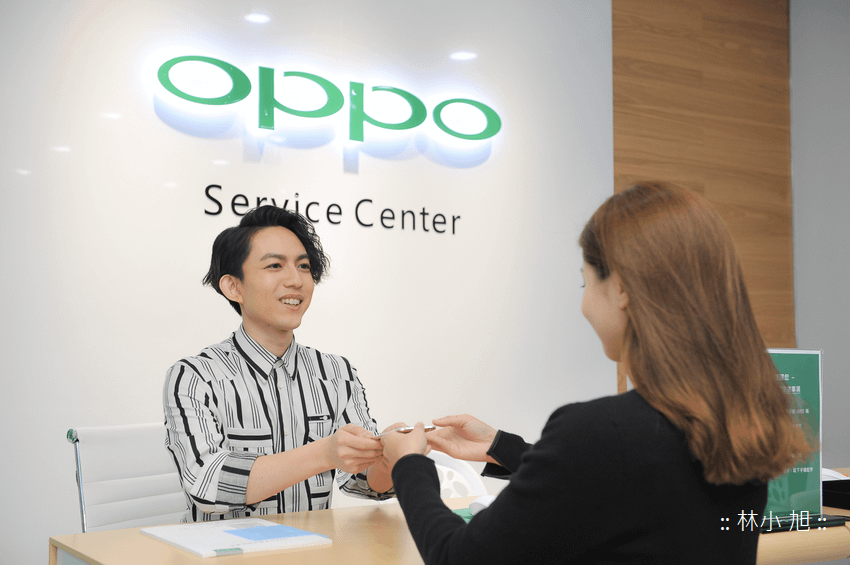 OPPO守護大使 林宥嘉親自為粉絲的手機健檢，貼心守護每為粉絲的OPPO手機。