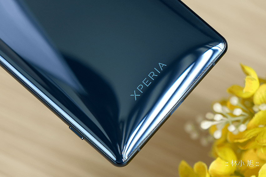 SONY Xperia XZ2 開箱 (ifans 林小旭) (5).png