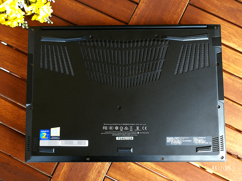 GIGABYTE 技嘉 AERO 15X 開箱 (ifans 林小旭) (22).png