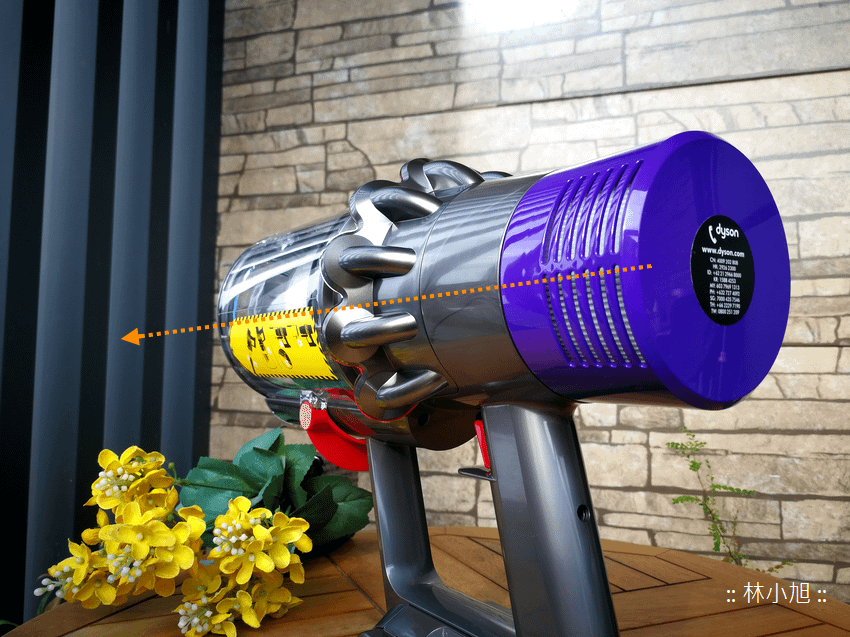 戴森 Dyson Cyclone V10 無線吸塵器開箱 (ifans 林小旭)  (3).png