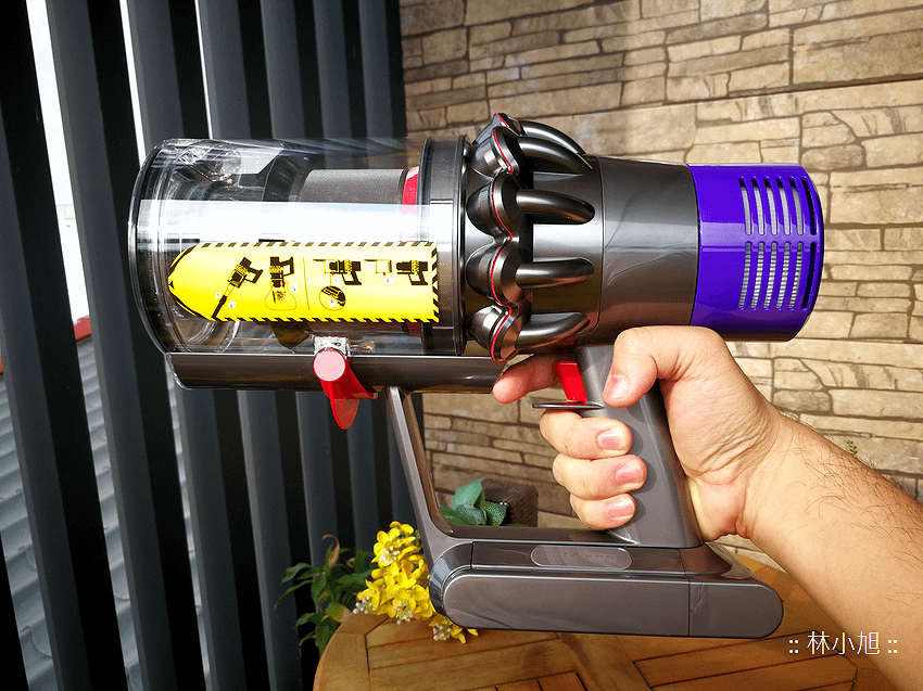 戴森 Dyson Cyclone V10 無線吸塵器開箱 (ifans 林小旭)  (4).png