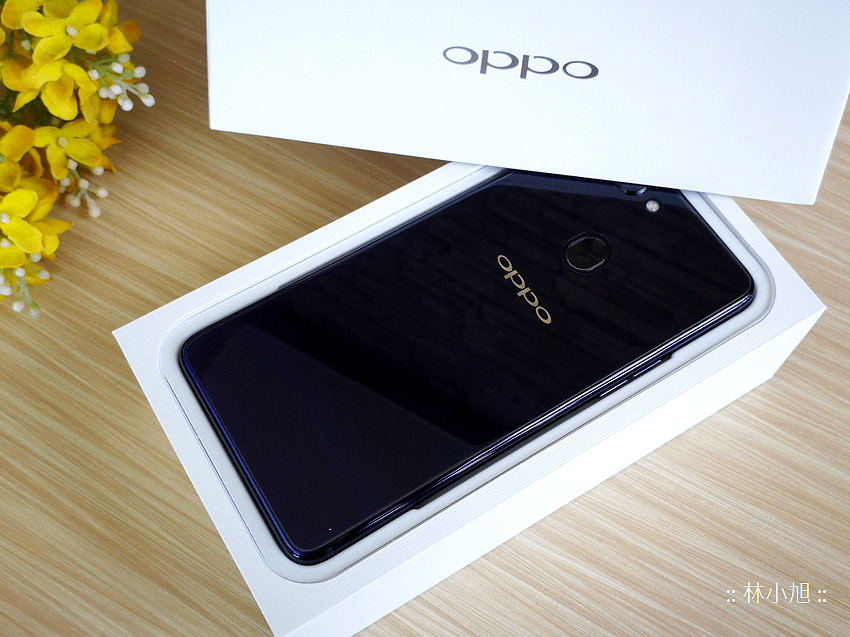 OPPO R15 星空紫開箱 (16).png