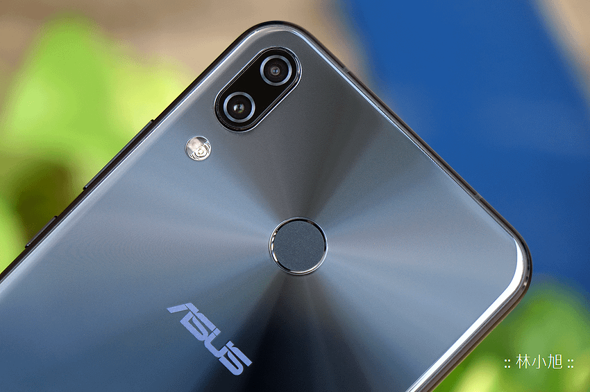 ASUS 華碩 ZenFone 5Z 開箱 (ifans 林小旭) (15).png