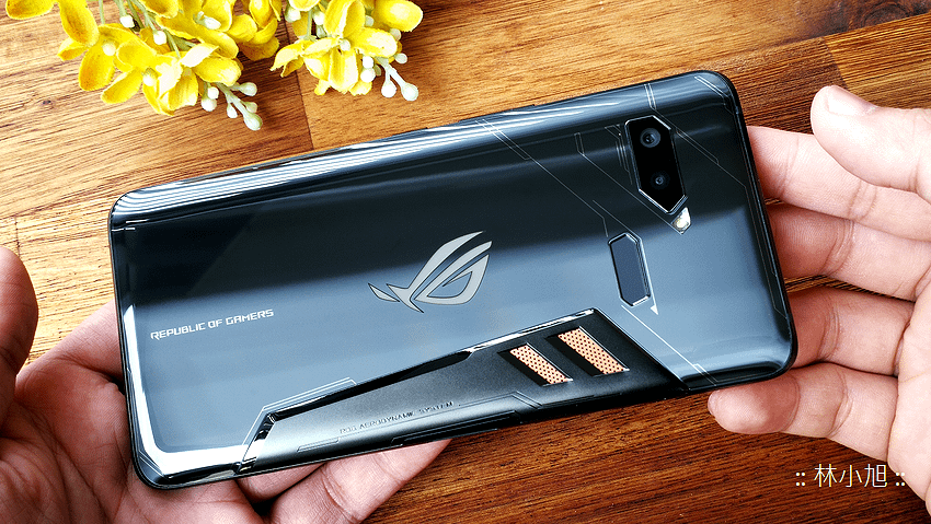 ASUS ROG Phone 開箱 (ifans 林小旭) (32).png