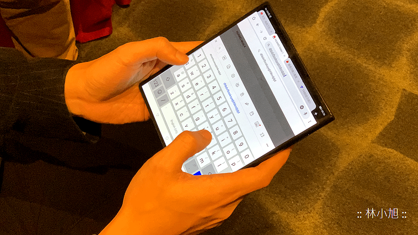 近距離直擊HUAWEI Mate X 折疊螢幕手機 (ifans 林小旭) (10).png