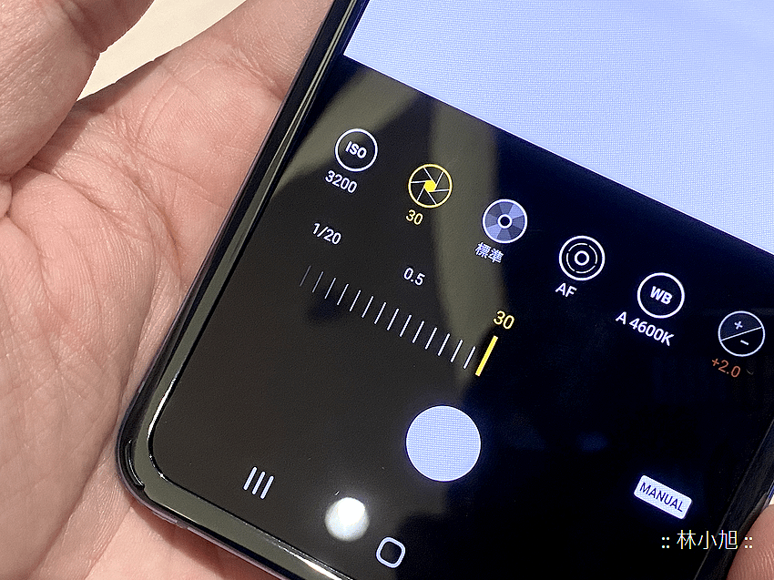 Samsung Galaxy Z Flip 翻蓋式摺疊智慧手機動手玩 (ifans 林小旭) (24).png