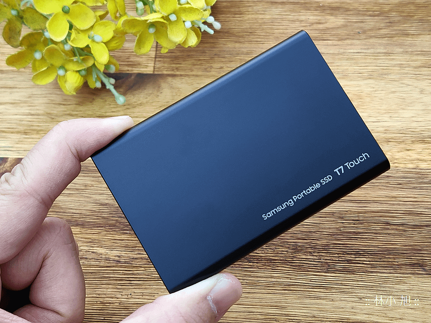 SAMSUNG 三星 T7 Touch 500GB SSD 固態硬碟經典黑開箱 (ifans 林小旭) (14).png