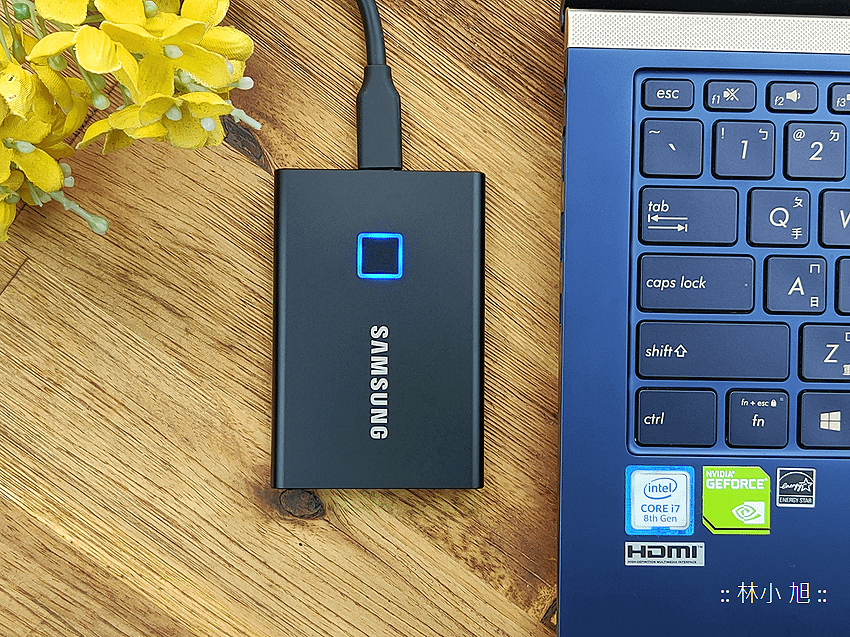 SAMSUNG 三星 T7 Touch 500GB SSD 固態硬碟經典黑開箱 (ifans 林小旭) (23).png