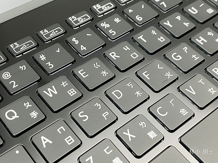 VAIO SX14 筆記型電腦開箱 (ifans 林小旭) (37).png