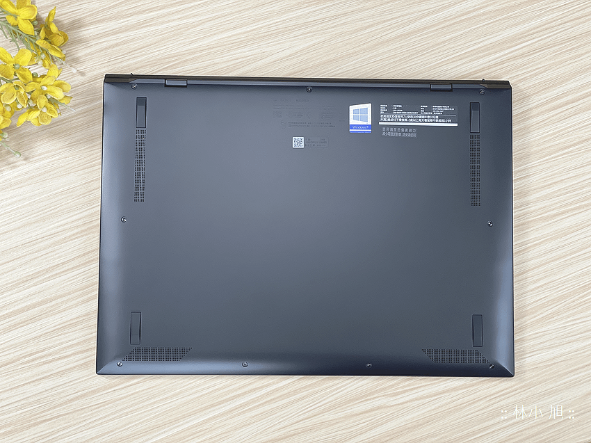 ASUS ZenBook (UX393) 筆記型電腦-開箱 (ifans 林小旭) (17).png