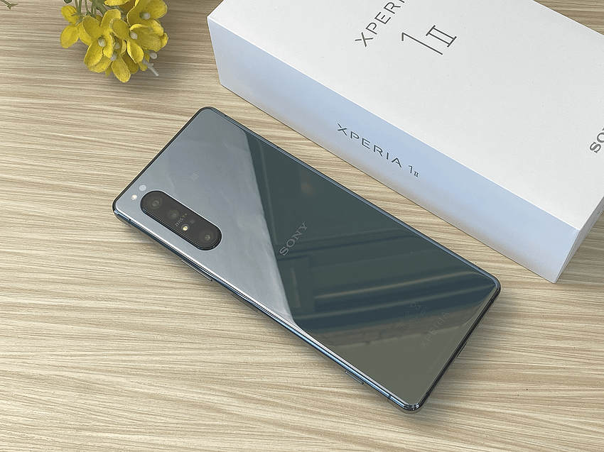 Sony Xperia 1 II 鏡湖綠 12GB 高效升級版開箱 (ifans 林小旭) (8).png