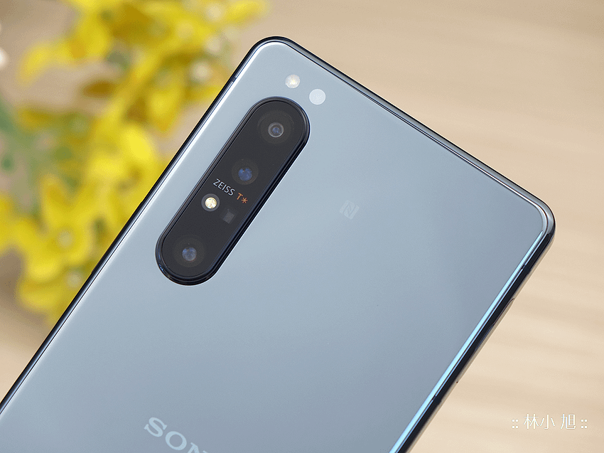 Sony Xperia 1 II 鏡湖綠 12GB 高效升級版開箱 (ifans 林小旭) (16).png