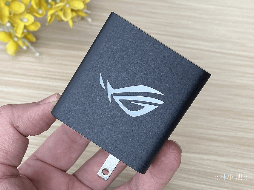 ASUS ROG Phone 5 開箱 (ifans 林小旭) (8).png