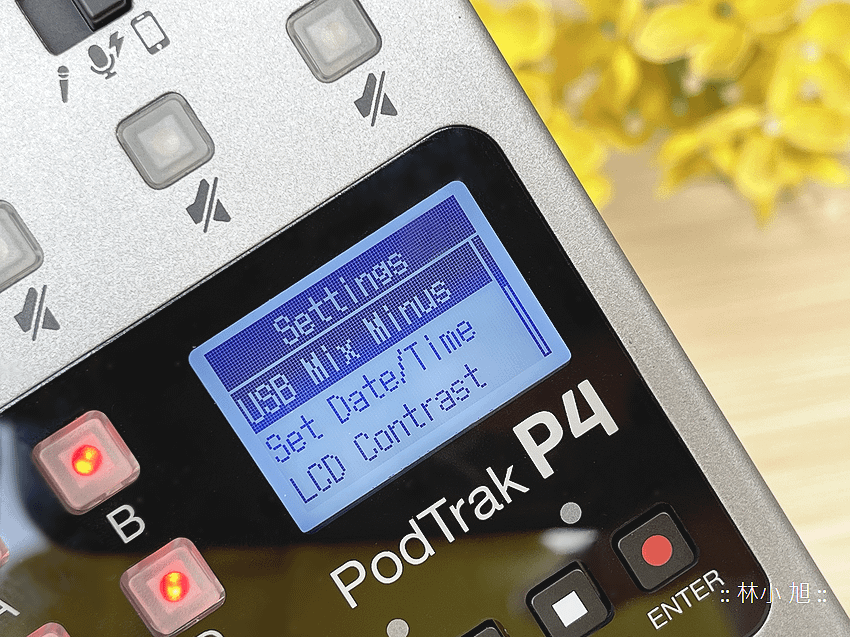 Zoom PodTrak P4 Podcast 錄音機開箱 (ifans 林小旭) (46).png