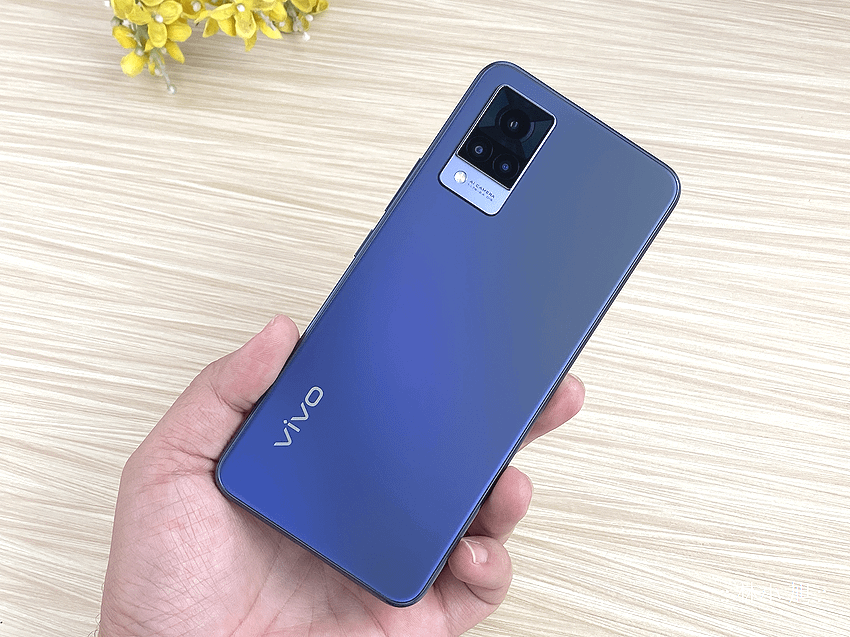 vivo V21 智慧型手機開箱 (ifans 林小旭) (24).png