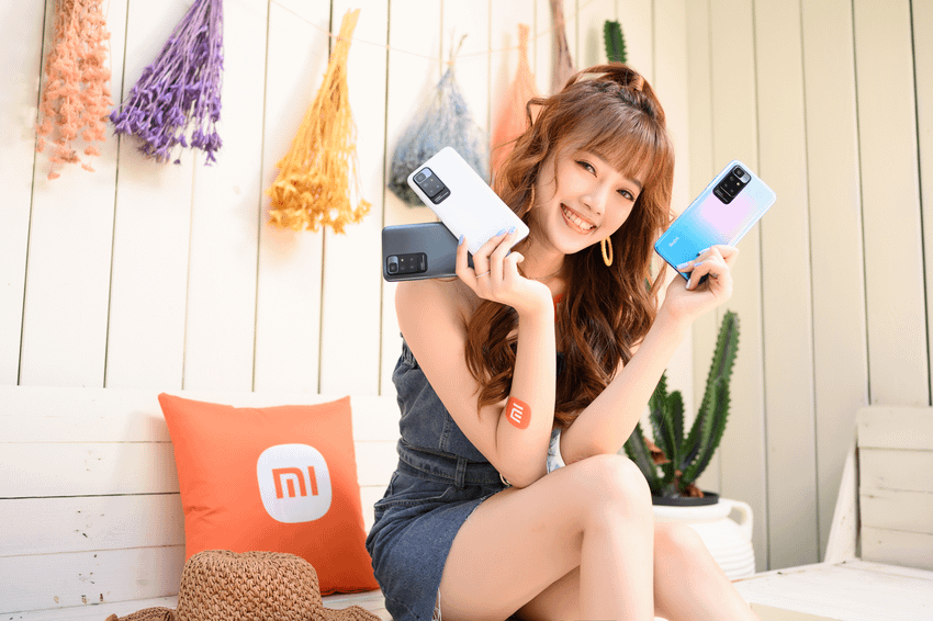 Redmi 10提供卵石白、碳纖灰、海洋藍三種質感色系，自9月30日起於各大通路陸續上市。.png