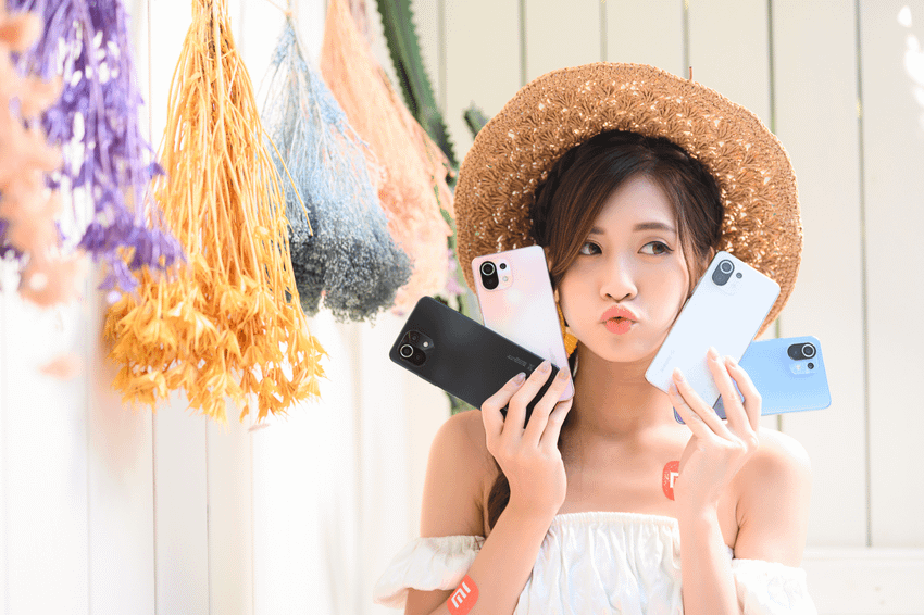 Xiaomi 11 Lite 5G NE提供糖果藍、蜜桃粉、雪花白、松露黑四種亮眼色系，將於10月8日於正式開賣。.png