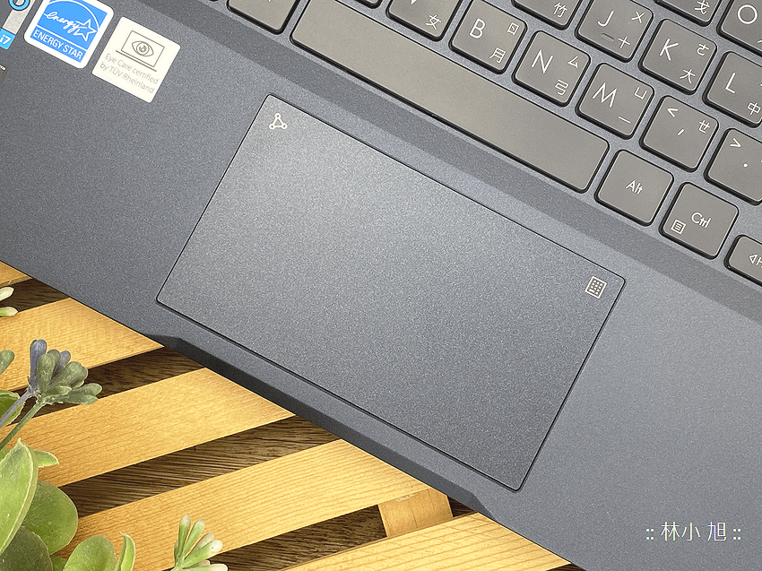 ASUS ExpertBook B5 商用筆電開箱 (ifans 林小旭) (3).png