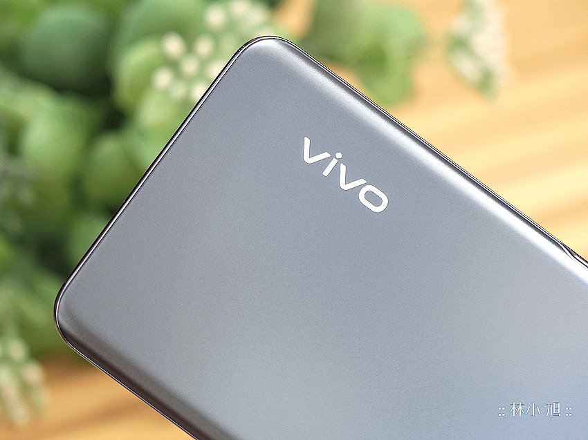 vivo Y76 5G 開箱 (ifans 林小旭) (9).png