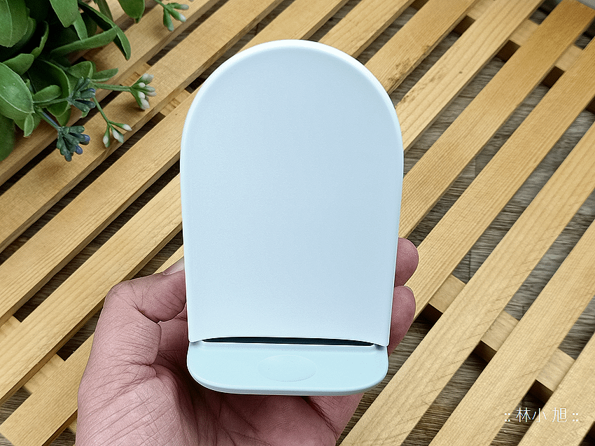 Google Pixel Stand 第 2 代無線充電座開箱 (ifans 林小旭) (7).png