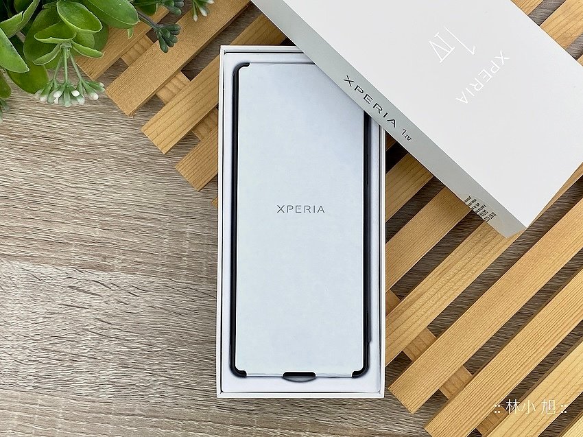 Sony Xperia 1 IV 開箱 (ifans 林小旭) (13).png