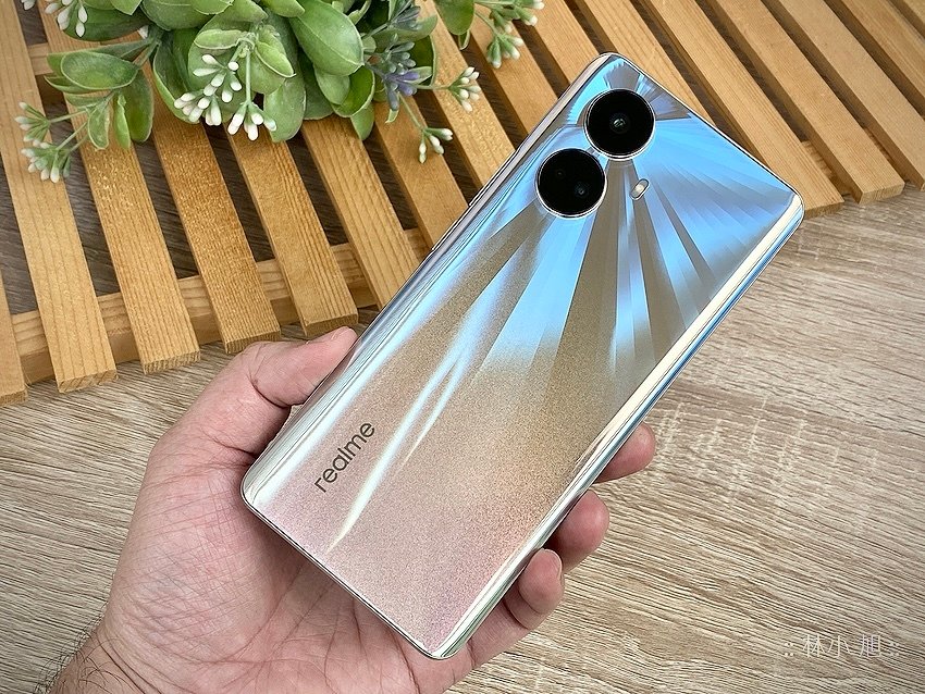 realme 10 Pro 與 realme 10 Pro+ 開箱 (ifans 林小旭) (14).png