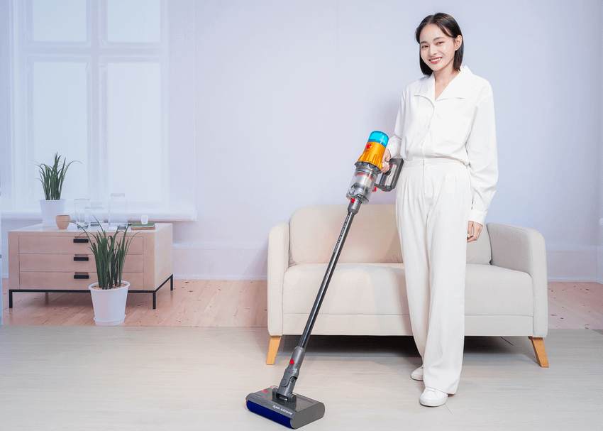 Dyson跨入濕清潔領域，全新乾濕全能洗地吸塵器Dyson V12s Detect Slim Submarine，集〝清洗地面、灰塵偵測、無毛髮纏結〞於一體，為全室深度清潔提供解決方案。.png