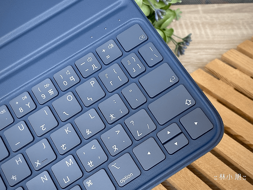 Kamera iPad 二代磁吸鍵盤保護套 KeyBoard Case T89s-F15-F16-F91-F22 開箱 (ifans 林小旭) (31).png