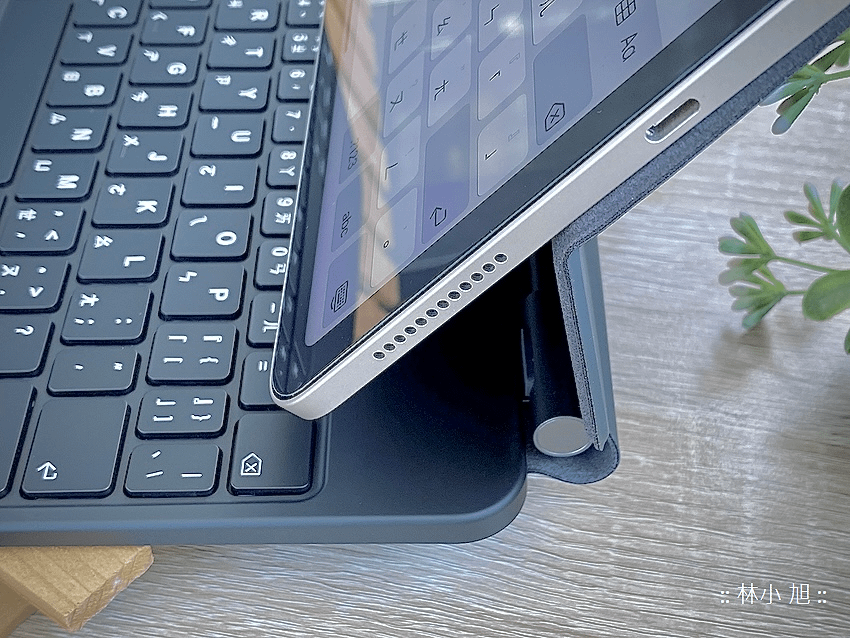 Kamera iPad 二代磁吸鍵盤保護套 KeyBoard Case T89s-F15-F16-F91-F22 開箱 (ifans 林小旭) (44).png