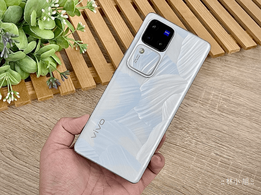 vivo V30 與 V30 Pro 開箱文與分享心得 (ifans 林小旭) (6).png