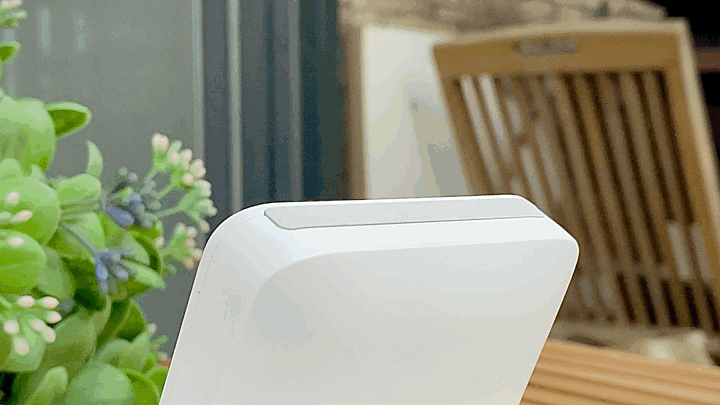 vivo 第二代 50W 立式無線充電座開箱 (ifans 林小旭) (23).gif
