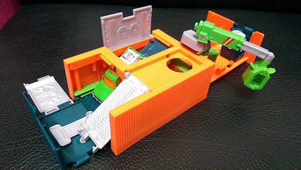 pop-up matchbox 火柴盒小汽車隨身盒(城堡.鯊