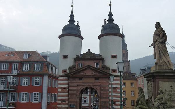 P1030106-crop.JPG