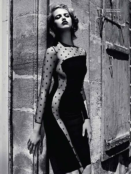 Hailey Clauson by Miguel Reveriego for Vogue Russia August 2011-2.jpg