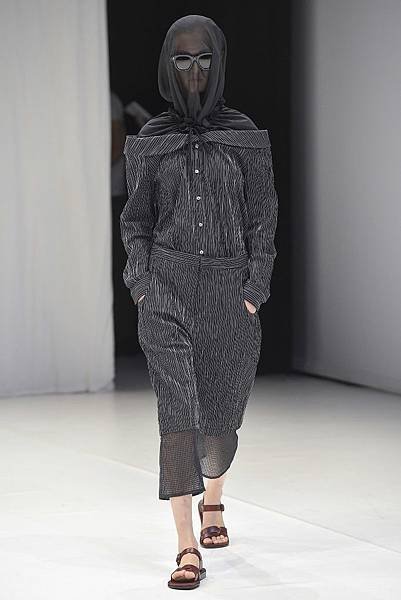 Wangy-Chalayan.jpg