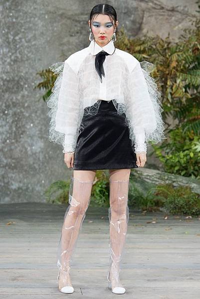 Yoon Young  Bae-Chanel.jpg