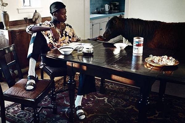 https___hypebeast.com_image_2020_01_gucci-spring-summer-2020-advertising-campaign-images-yorgos-lanthimos-18.jpg