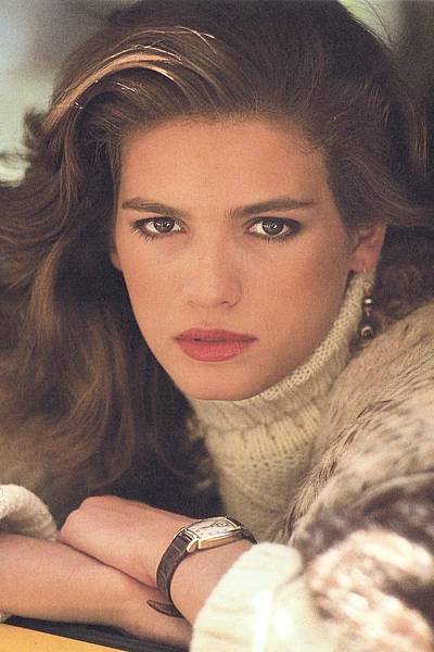 gia-marie-carangi-1960-1986-celebrities-who-died-young-38468884-790-1001-1548105556.jpg