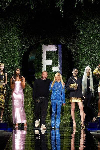 50-Kim Jones %26; Donatella Versace.jpg