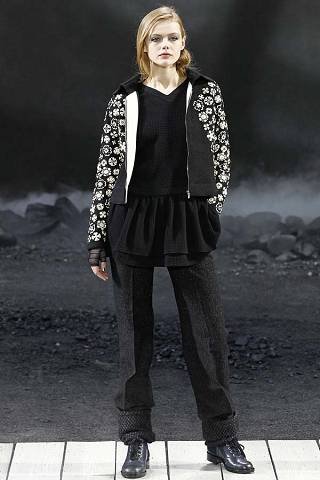 chanelfall39_(640_x_480).jpg