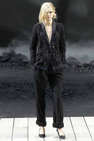 chanelfall63_(640_x_480).jpg